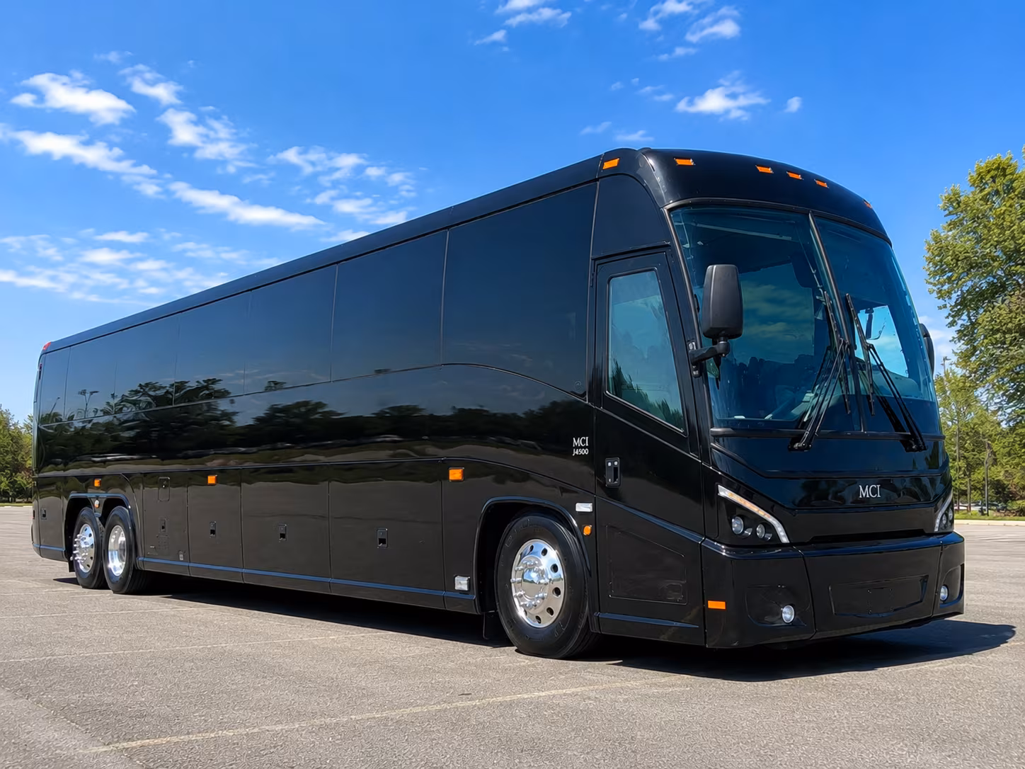 shuttle guests between parker hotels and ranch venues with ease